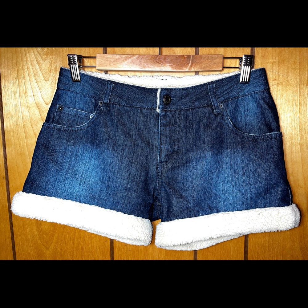 Hotwind Sherpa Denim Shorts